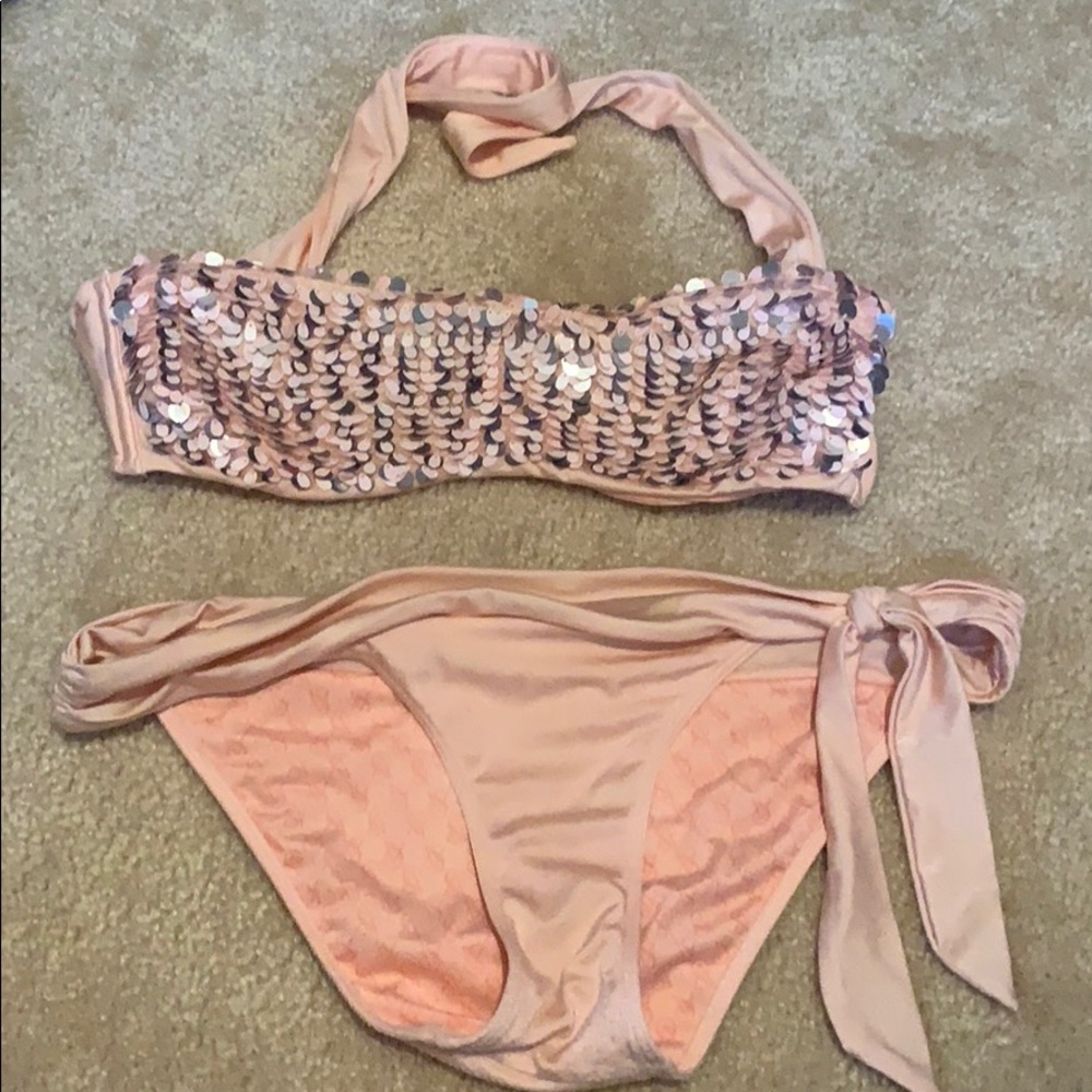 VA pink bikini